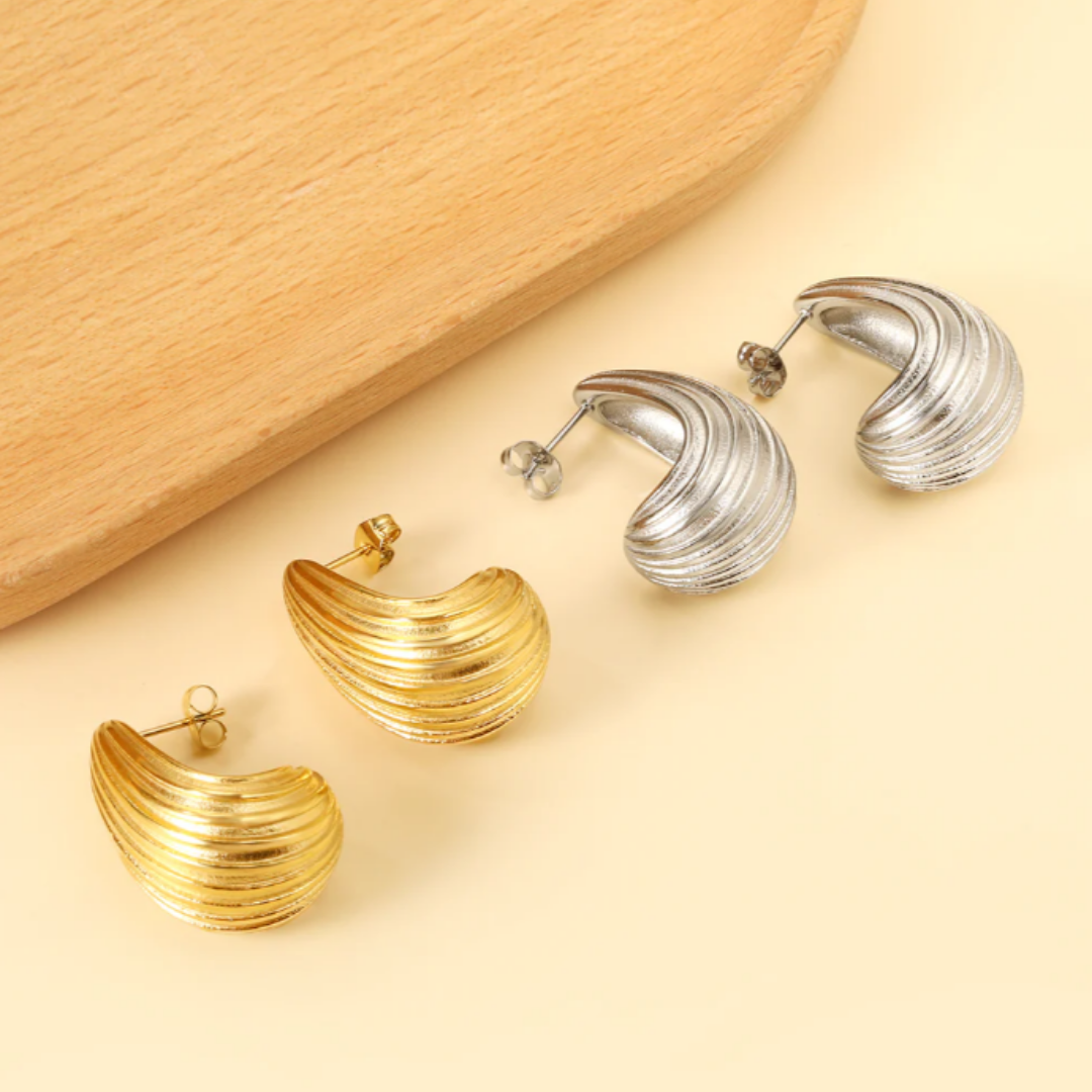 Ribbed Teardrops Earrings