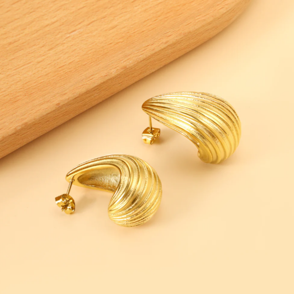 Ribbed Teardrops Earrings