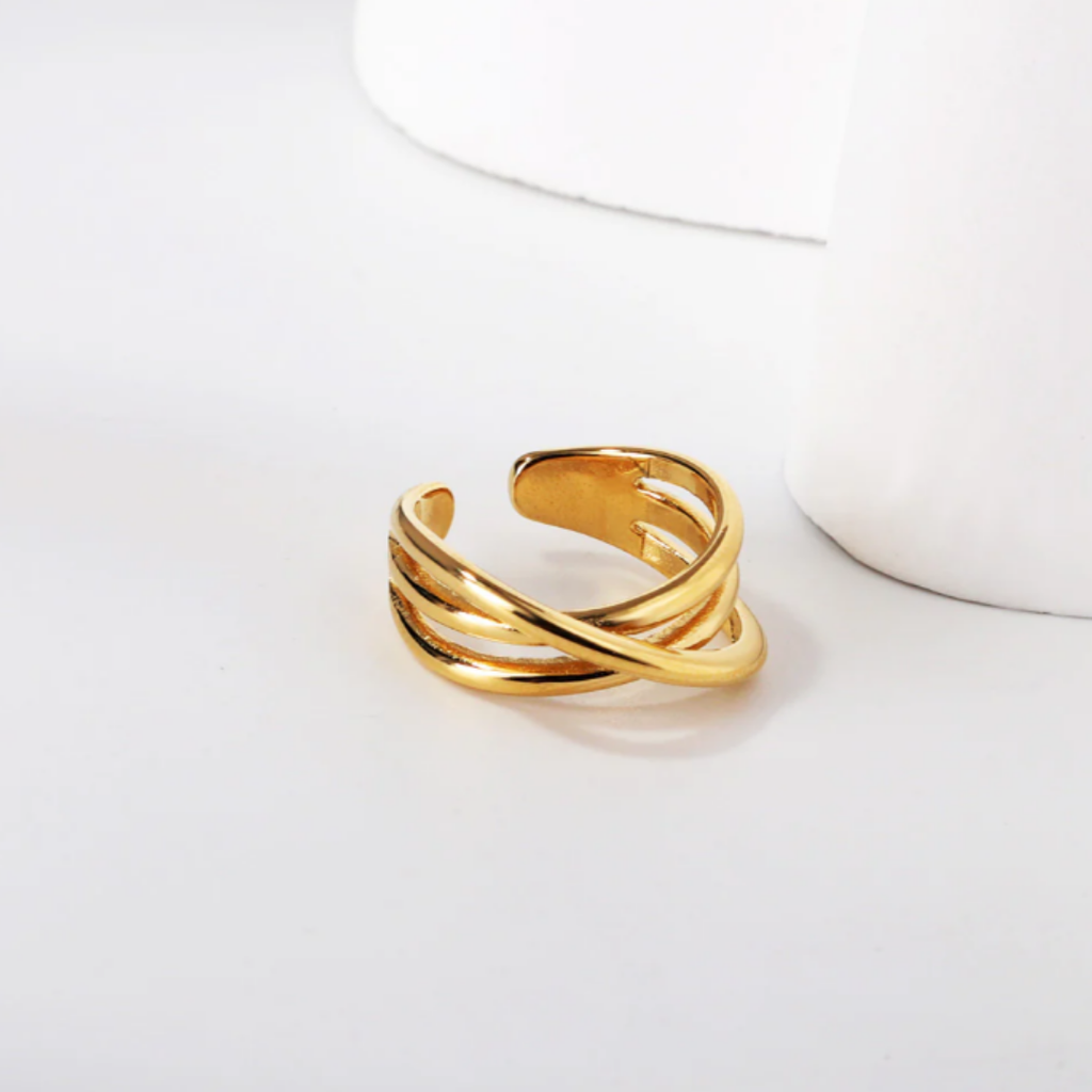 Crossover Ring