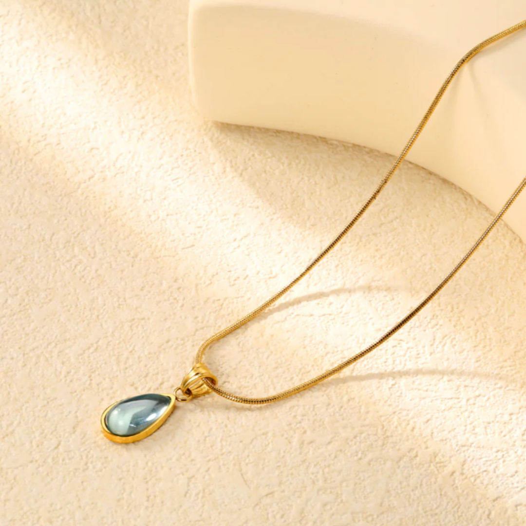 Teardrop Pendant Necklace