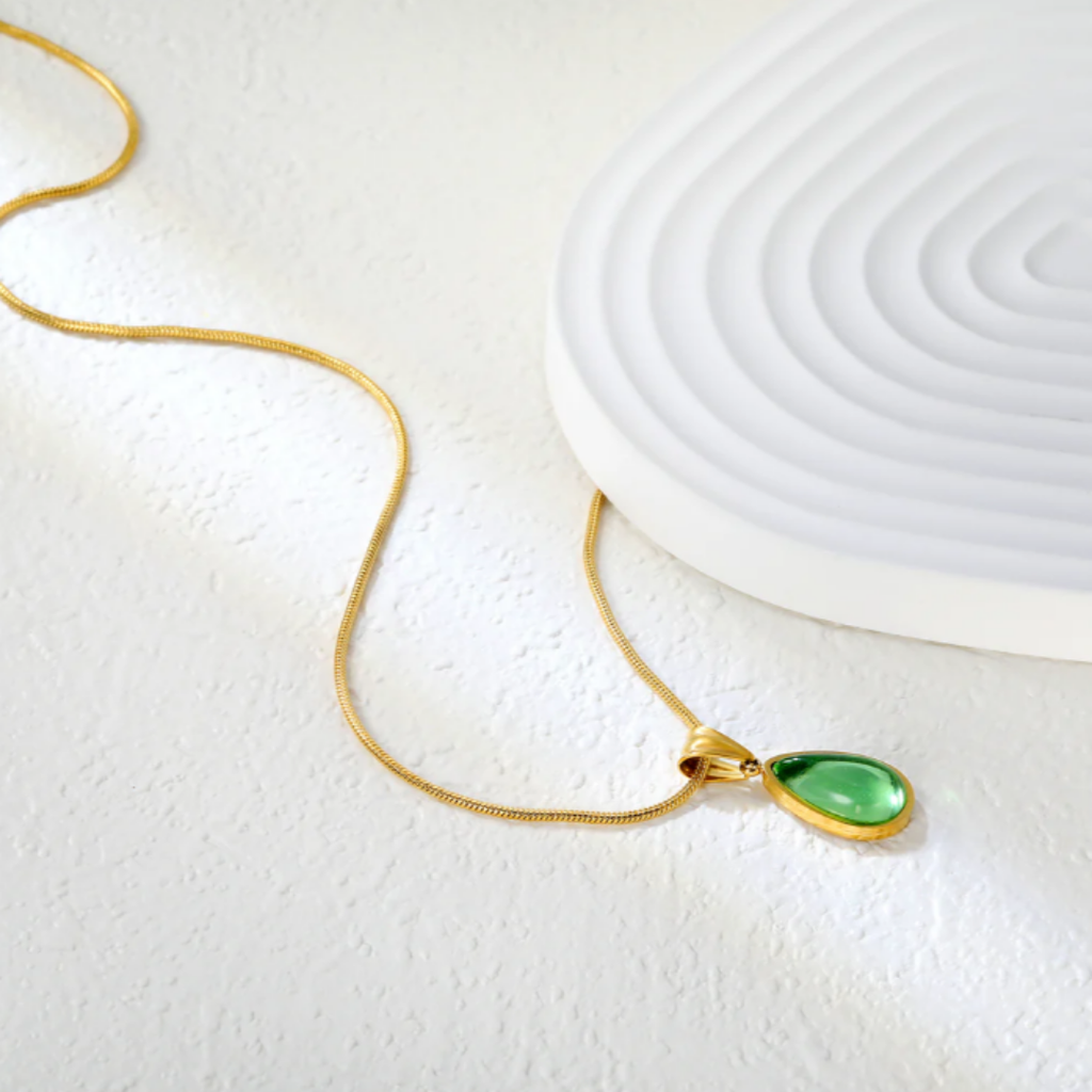 Teardrop Pendant Necklace