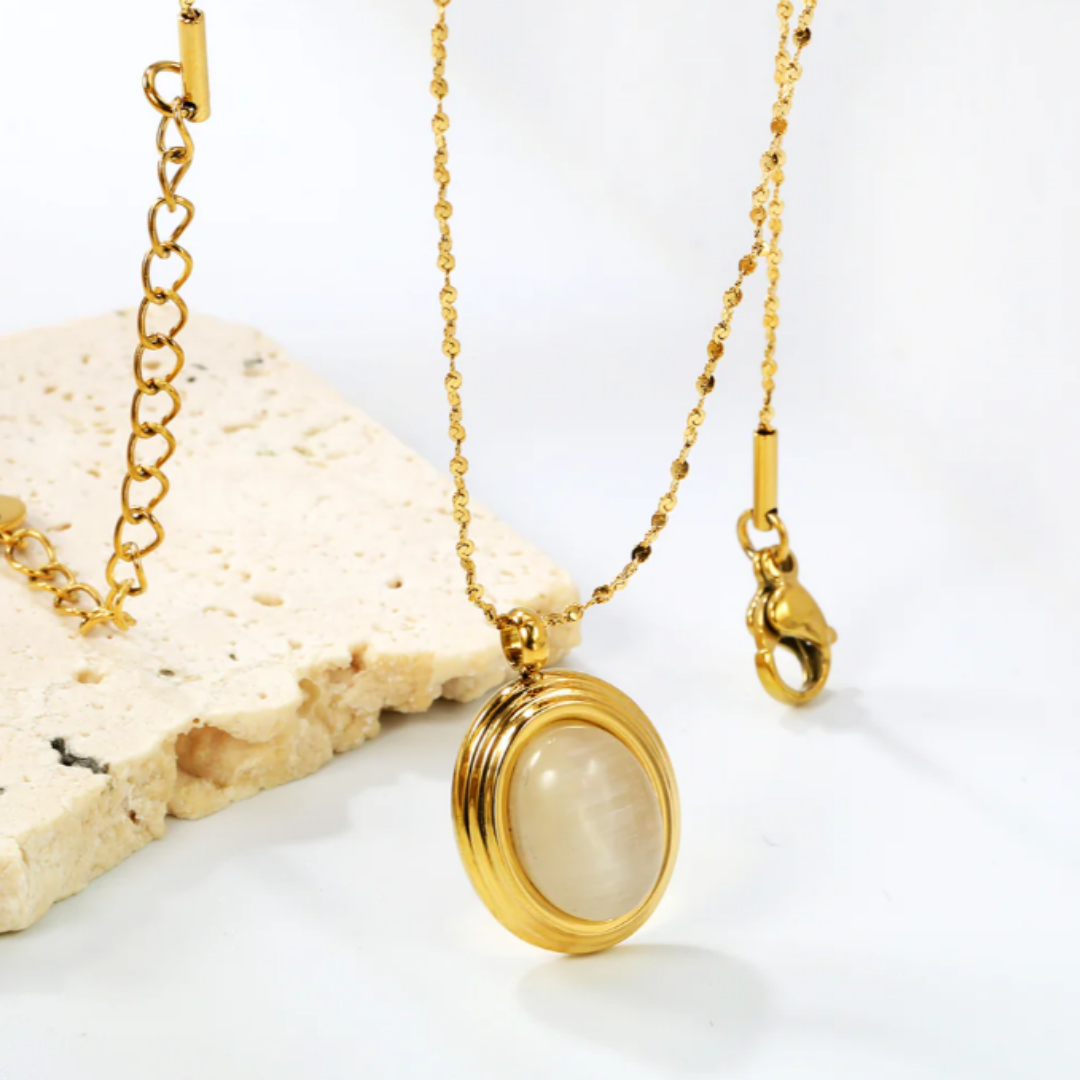 Colour-stone Oval Necklace