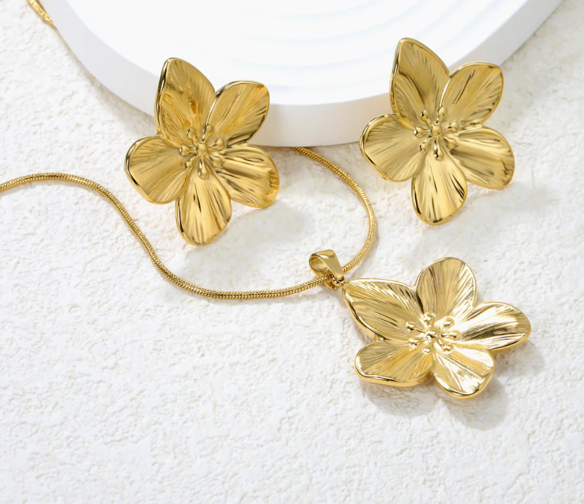 Flower Necklace