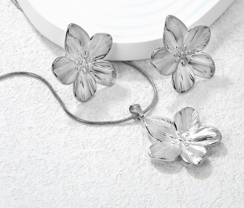 Flower Necklace